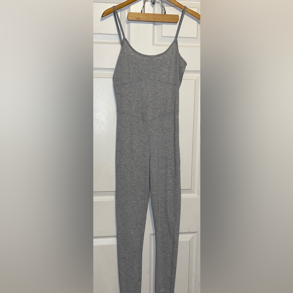 Pretty Little Thing Grey Jersey Seam Detail Strappy Jumpsuit Size 8 NWOT